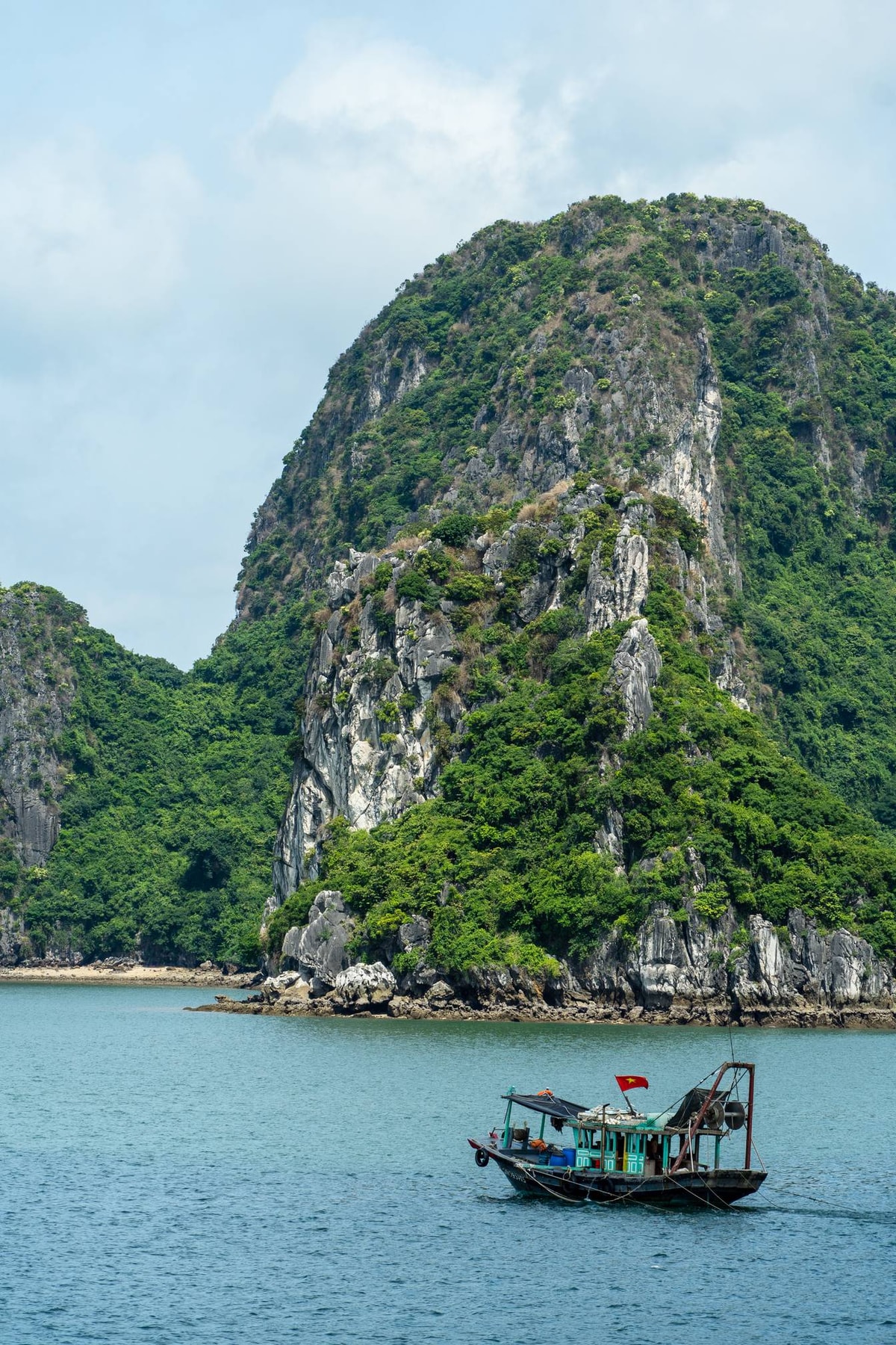 Vietnam_Ha_Long_Bay-215.jpg