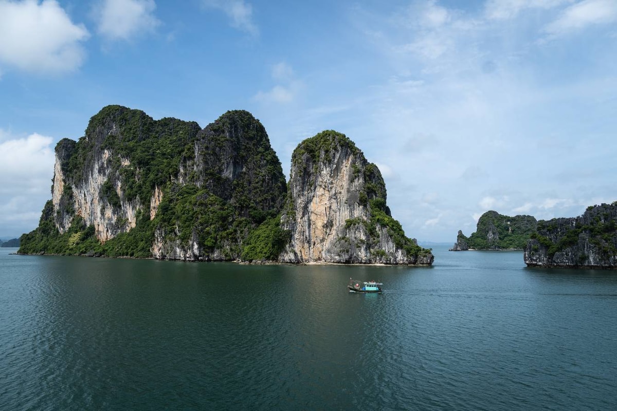 Vietnam_Ha_Long_Bay-39.jpg