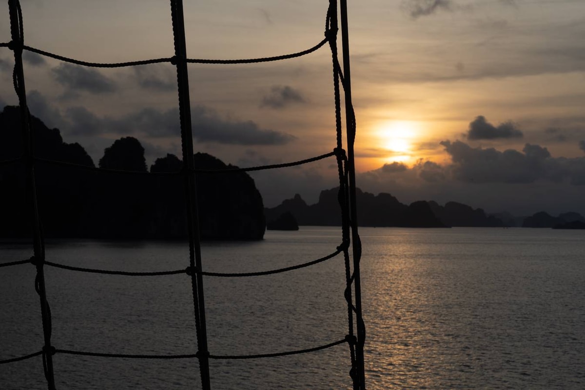 Vietnam_Ha_Long_Bay-68.jpg